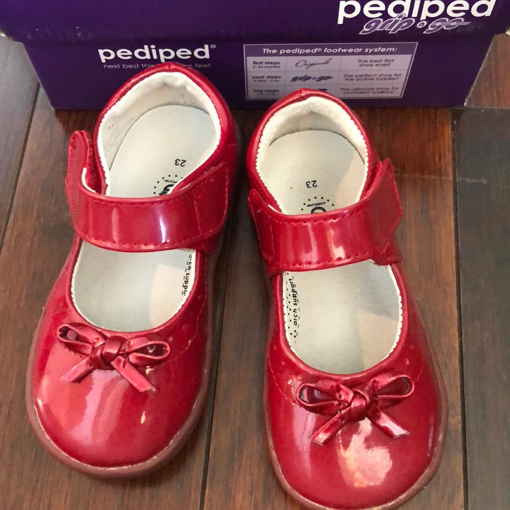 Beautiful Red Isabella Pediped